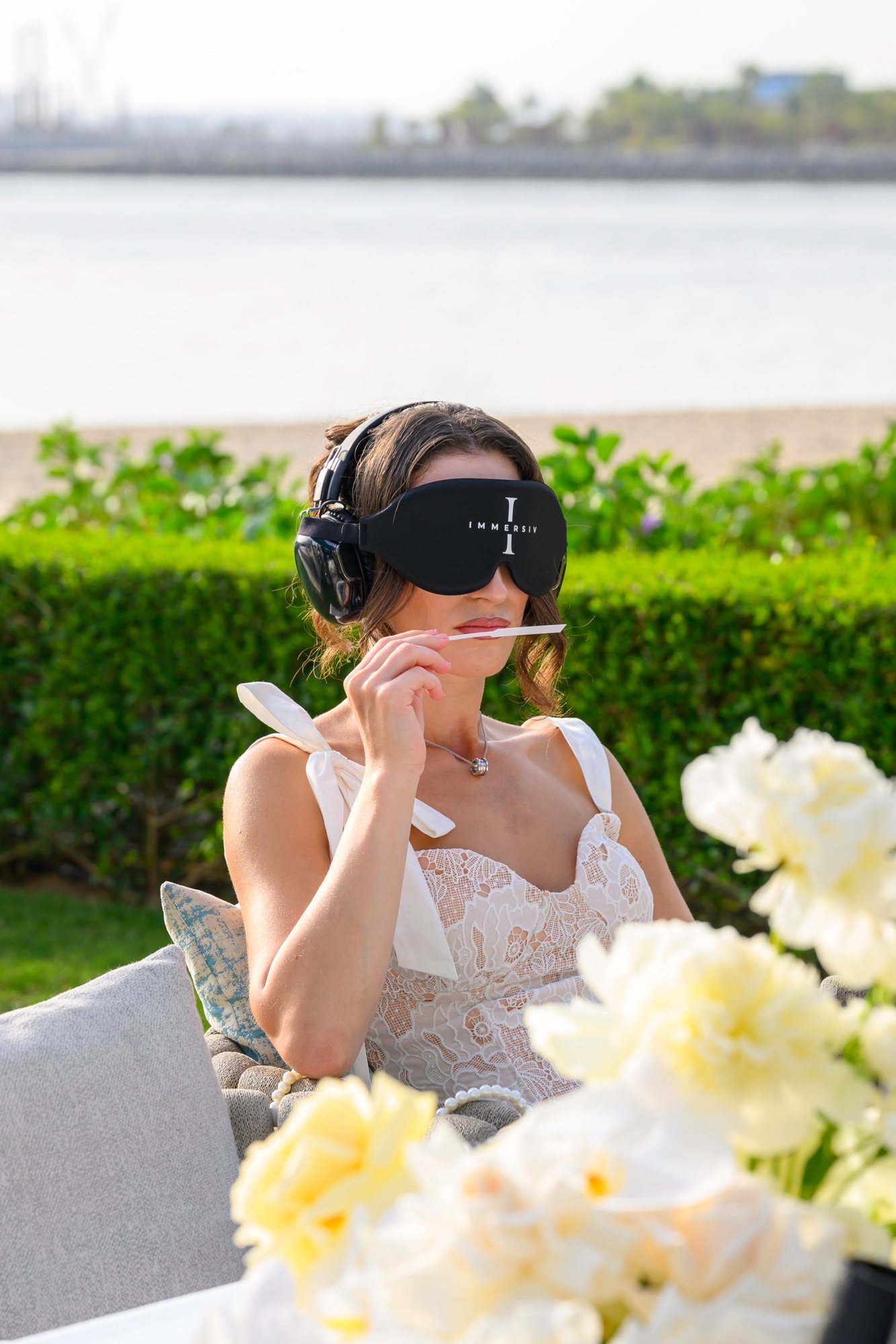 Discovering the scent, blindfolded